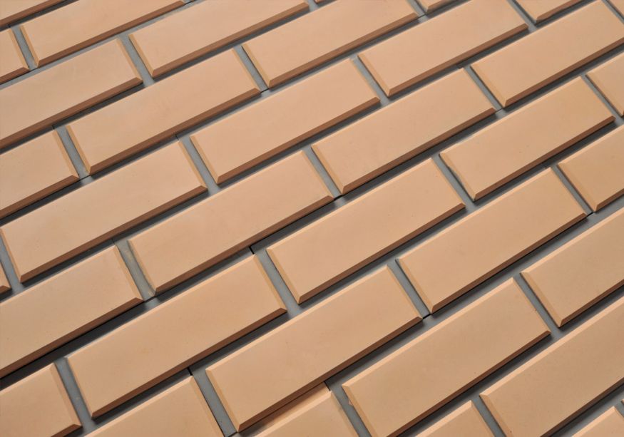 Фасадная плитка Кирисс Фасад, Гладкий кирпич с фаской и расшивкой шва. купить в Барнауле